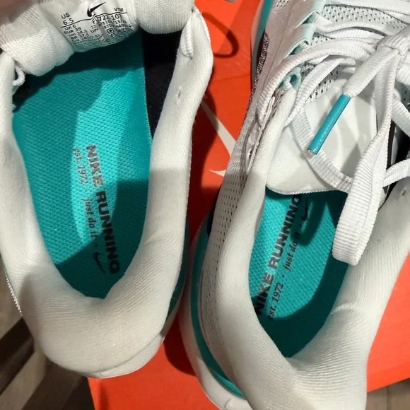 Nike Women's Cactus, White and Black Pegasus 41 Running Shoes - Picture 12 of 15